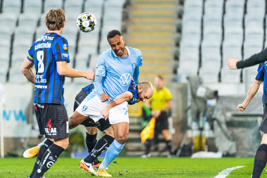 Malmö FFs  Isaac Kiese Thelin gör 1-0