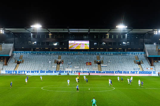 Spel för tomma läktare på Eleda Stadion