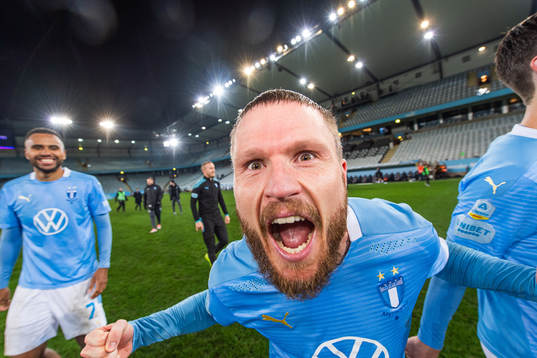 Malmö FFs spelare jublar över SM-guldet