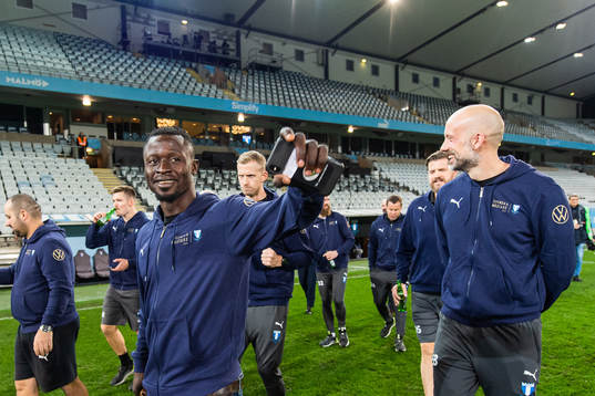Malmö FFs Bonke Innocent jublar över SM-guldet