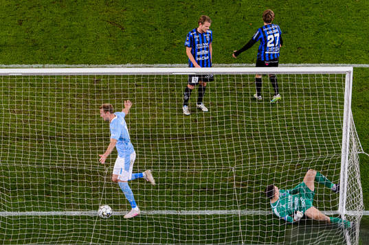 Malmö FFs  Ola Toivonen jublar
