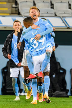 Malmö FFs  Anders Christiansen jublar med Amin Sarr