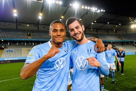 Malmö FFs Amin Sarr och Adi Nalic jublar