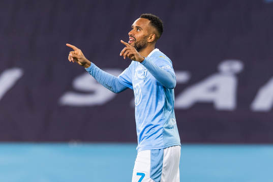Malmö FFs  Isaac Kiese Thelin jublar