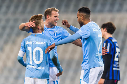 Malmö FFs  Anders Christiansen jublar Ola Toivonen och