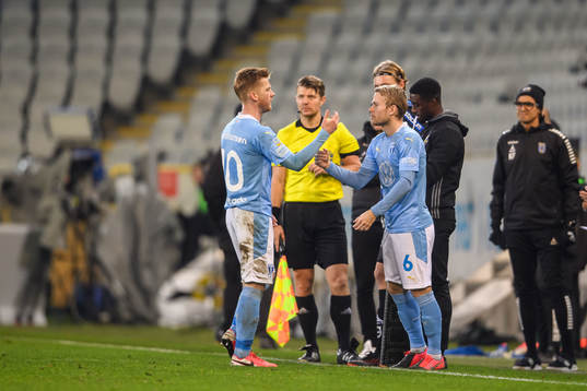 Malmö FFs Anders Christiansen byter med Oscar Lewicki