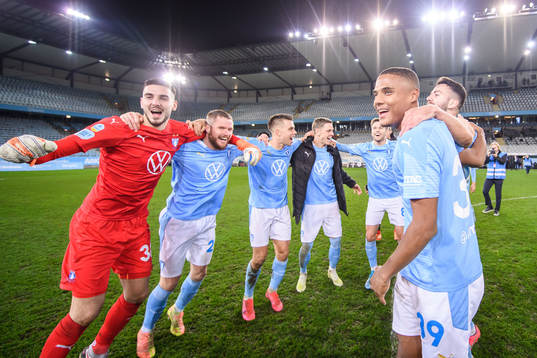 Malmö FFs spelare jublar över SM-guldet
