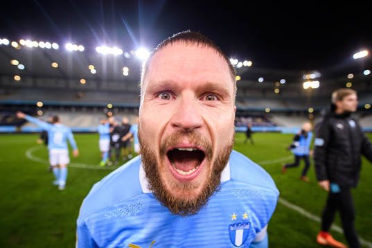 Malmö FFs Lasse Nielsen jublar över SM-guldet