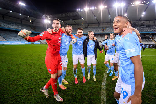 Malmö FFs spelare jublar över SM-guldet