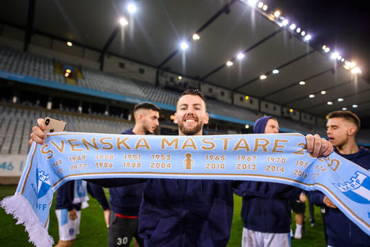 Malmö FFs Erdal Rakip jublar över SM-guldet