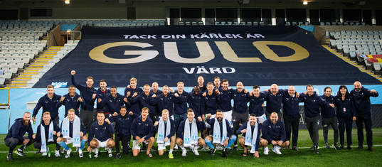 Malmö FFs spelare och ledare jublar över SM-guldet