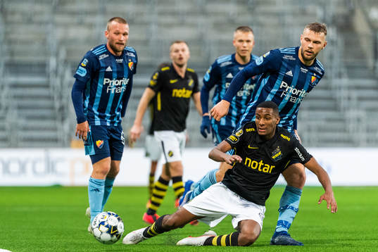 s Paulos Abraham och Djurgårdens Jesper Karlström