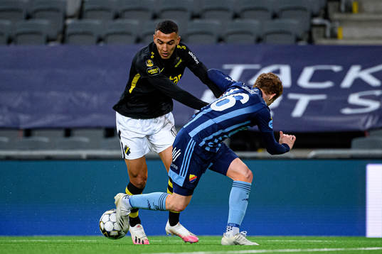 s Nabil Bahoui och Djurgårdens Aslak Witry