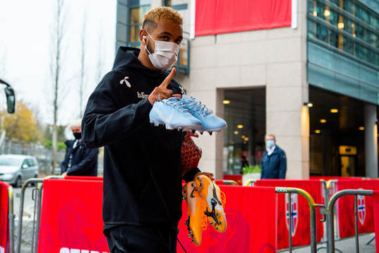 Joshua King of the Norwegian national football team arrives