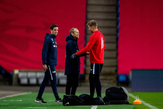 Svein Graff, press officer of Norway, and Alexander