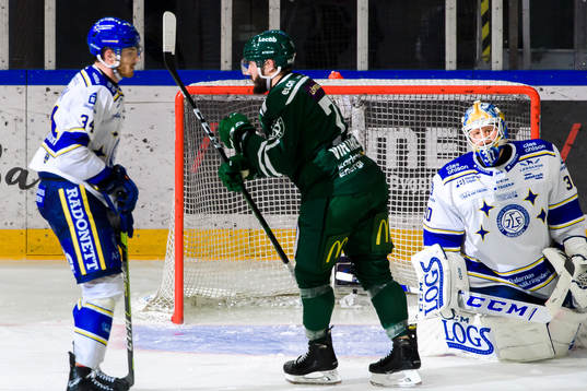 Färjestads Jesse Virtanen jublar