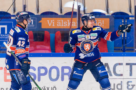 Växjös Jack Drury jublar