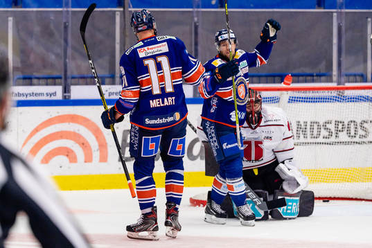 Växjös Ilari Melart och Robert Rosén jublar