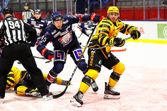 Linköpings Simon Lundmark och Skellefteås Darren Nowick