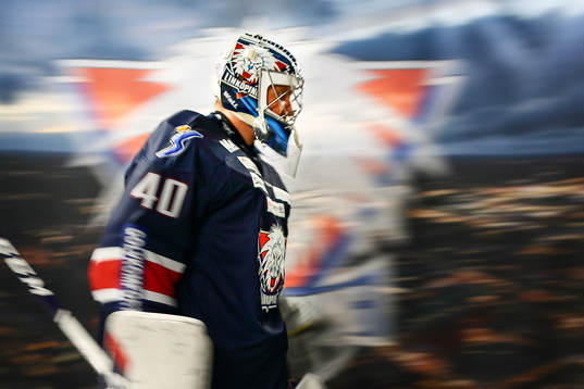 Linköpings målvakt Jussi Rynnäs före ishockeymatchen i