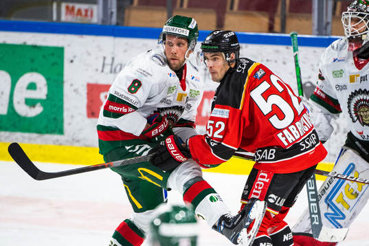 Frölundas Viktor Ekbom och Luleås Karl Fabricius