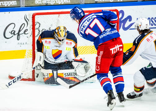 Oskarshamns Jonas Engström och Djurgårdens målvakt