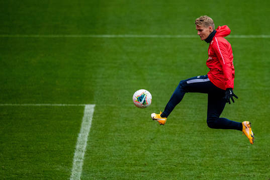 Bläddra bland fler bilder av Football, Norway, training
