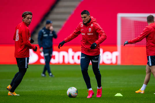 Patrick Berg and Mohamed «Moi» Elyounoussi of the