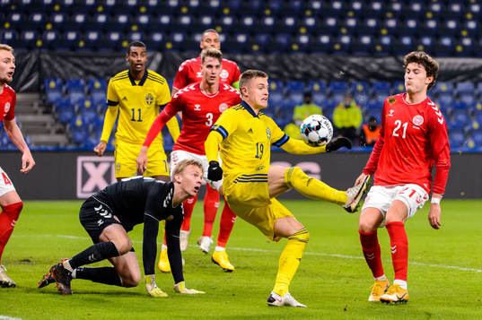 Mattias Svanberg of Sweden against goalkeeper Oliver