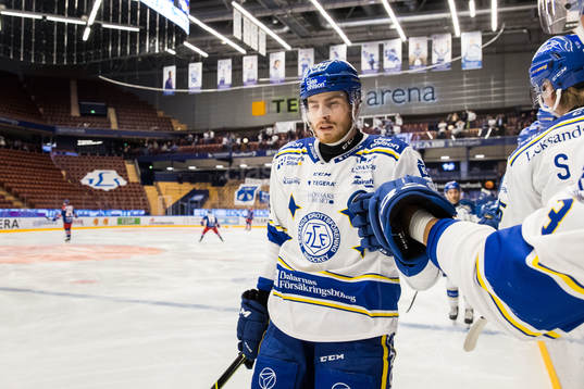 Leksands Peter Cehlarik jublar