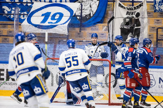 Leksands Peter Cehlarik jublar