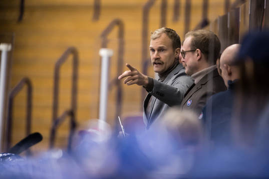Oskarshamns assisternade tränare Mathias Tjärnqvist