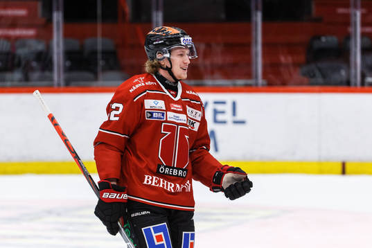 Örebros Robin Salo jublar