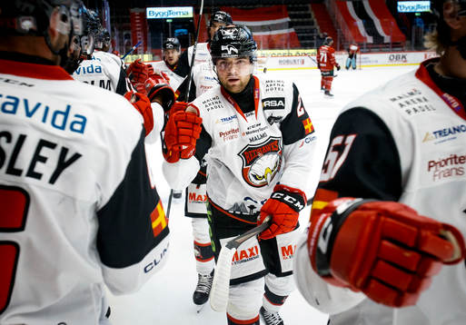 Malmö Redhawks Ponthus Westerholm jublar vid 0-1