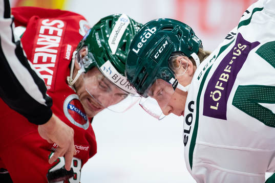 Frölundas Johan Sundström och Färjestads Jacob Peterson