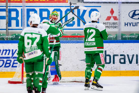 Rögles målvakt Christoffer Rifalk jublar