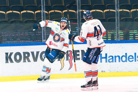 Växjös Erik Josefsson och Ludvig Nilsson jublar