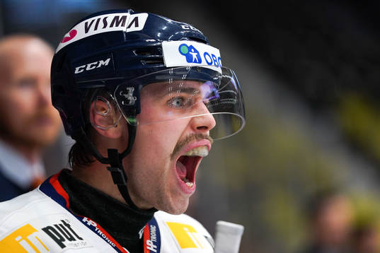 Växjös Emil Pettersson reagerar