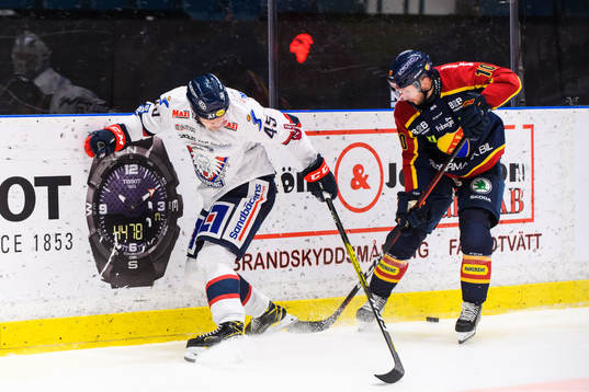 Linköpings Simon Lundmark och Djurgårdens Niclas Bergfors
