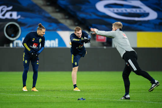 Jordan Larsson and Dejan Kulusevski of the Swedish national