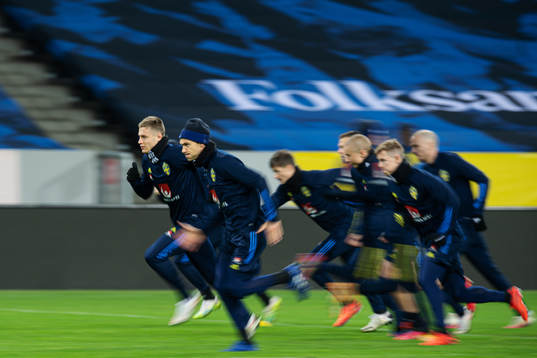 Mattias Svanberg and Albin Ekdal of the Swedish national