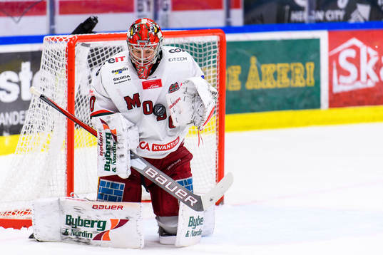 Modos målvakt Anthony Peters