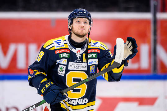 Södertäljes Andreas Hjelm jublar