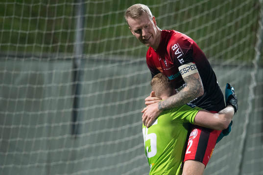Trollhättans målvakt Johan Becker och Fredrik Sundström