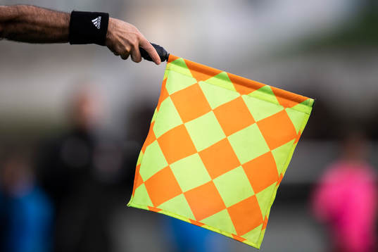 Linje domare flagga