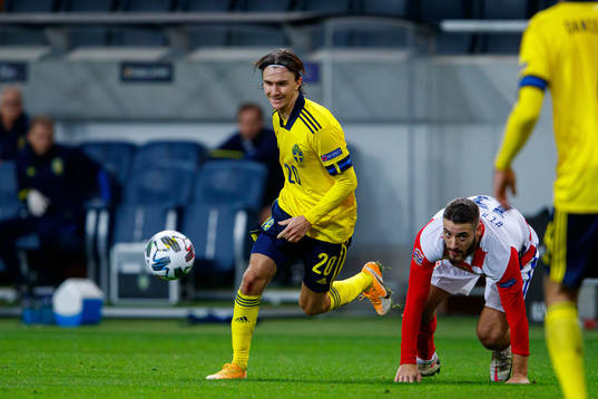 Kristoffer Olsson of Sweden and Nikola Vlasic of Croatia