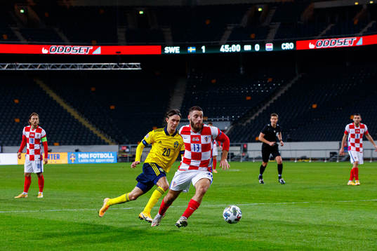 Kristoffer Olsson of Sweden and Nikola Vlasic of Croatia