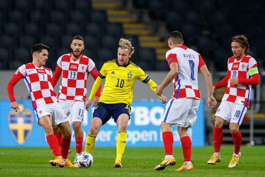 Emil Forsberg of Sweden against Josip Brekalo , Nikola