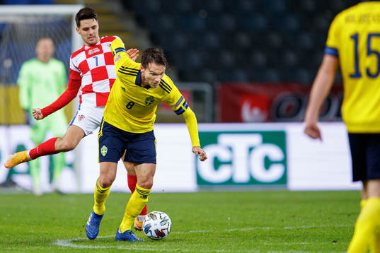 Josip Brekalo of Croatia and Albin Ekdal of Sweden
