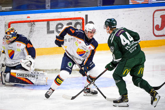 Djurgårdens Robert Nardella och Färjestads Jacob Peterson